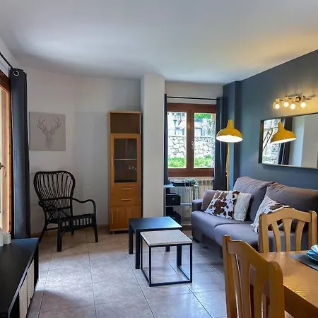 Moderno Y Rustico En Ransol 6pax L By Bonesvacances *